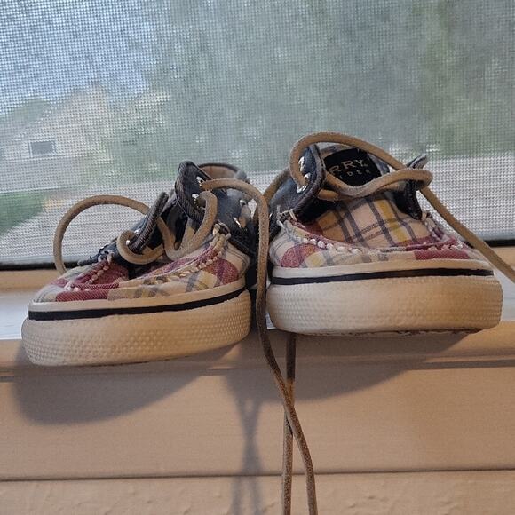 Sperry Kids Plaid Sneakers - Red, Blue, White - Picture 8 of 8